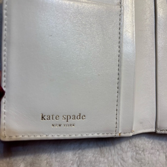 Kate Spade Clutch Wallet Gold Metallic Textured Leather Gold-tone Turnlock White - Picture 14 of 16